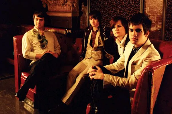Panic! At The Disco - PANIC! AT THE DISCO 3922983[1].jpg
